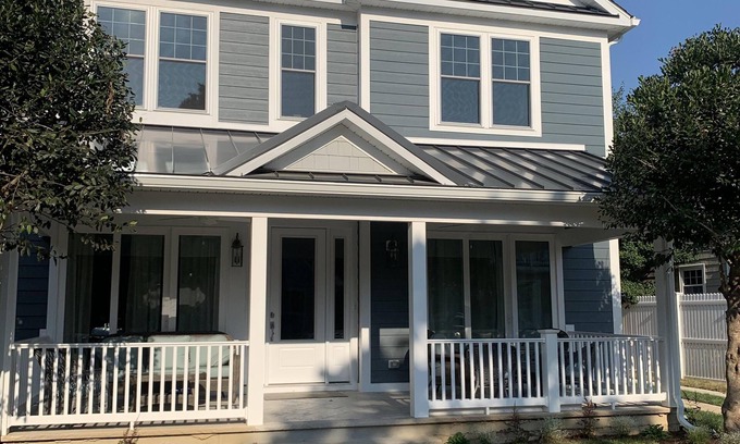 Country Club Estates House | New 2019 -6Bed/6 1/2Bath House 3 1/2 Blocks To Beach - Fri To Fri Rentals