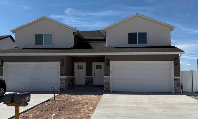 Richfield House | NEW 2025 3-bedroom 2.5 bath twin home in Richfield Utah with 2 car garage