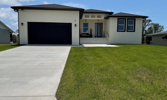 Oakland Hills House | New! 2025-built House 4-bedroom 2-bath. 15-20 min to the Beach. Lanai+Game Room