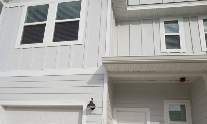 Pine Forest House | New 3-bedroom townhome