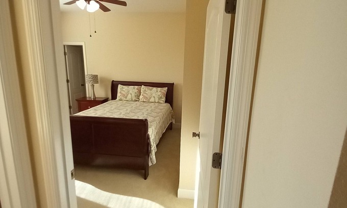 Plymouth House | New 3000 Square Feet Golf Executive Home, 20 min to Downtown Orlando!