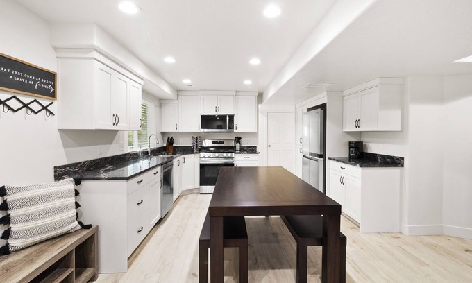 Kaysville House | NEW 4 BD near Lagoon & HAFB: Ideal for families near the Ogden-Salt Lake Area