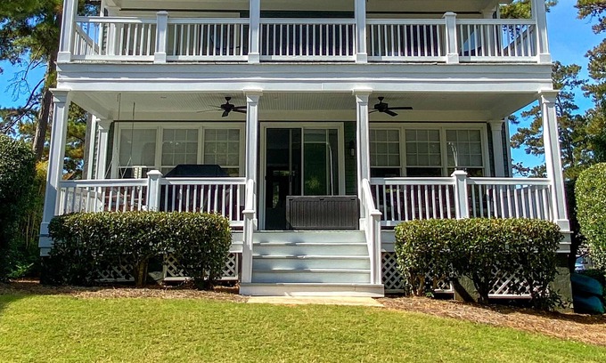 Lake Oconee Cottage | NEW 4 Porch Paradise at Marina Cove