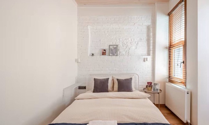 Kumkapi House | New 5-bedroom house for friends and families with WiFi, AC, near best hotspots