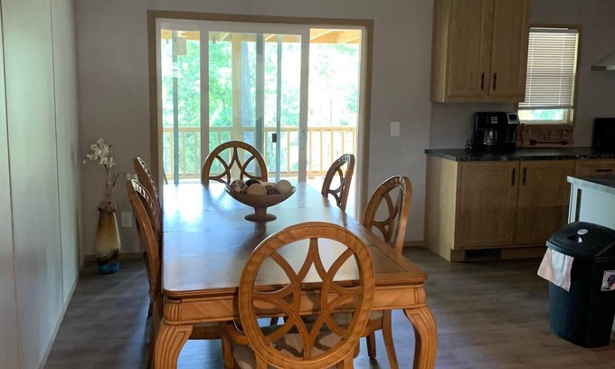 Daisy House | New 5 BR vacation house at beautiful Lake Greeson! Great for large gatherings!