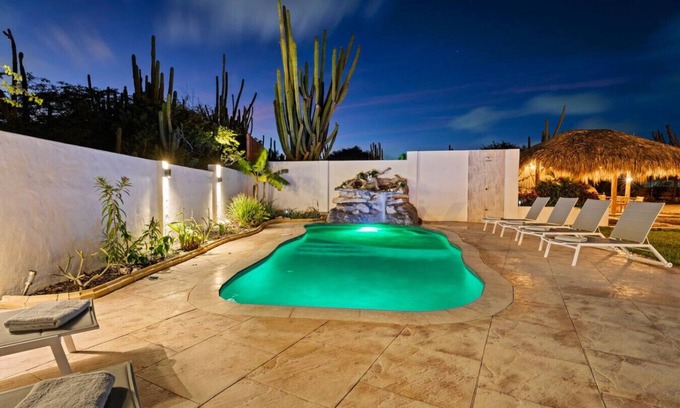 Santa Cruz House | NEW - 6BR 4BA Big Villa - Casibari Residence