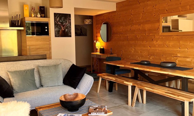 Oz Apartment | New 8/9-person ski-in/ski-out apartment on the Alpe d'Huez ski area