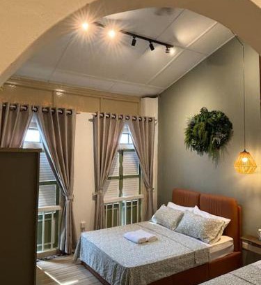 Downtown George Town House | New! 9 pax Georgetown Heritage Pre-war House 3BR
