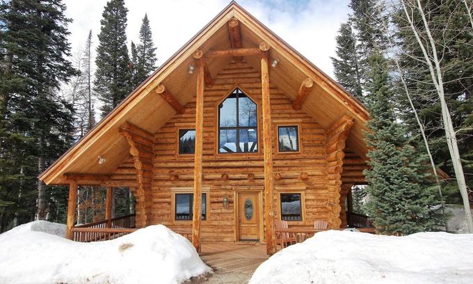 Steamboat Springs Cabin | NEW ABSOLUTE TRANQUILITY! Log cabin, professionally decorated, stunning view