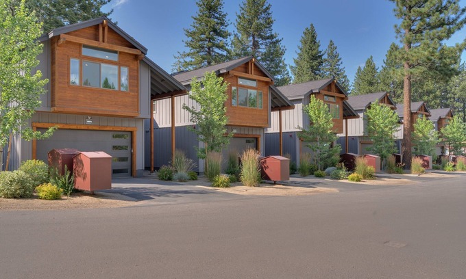 Y Area House | NEW! AC, Hot Tub, Grill, Newly Built, Open Floor Plan, Wifi, 3 of 6 – Emerald Bay Oasis