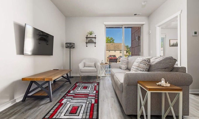 Traverse City Condo | *NEW* Amazing First Floor Condo Near Downtown TC