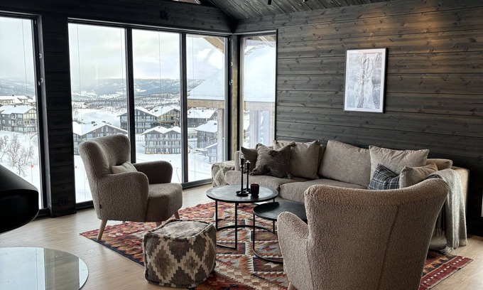 Hol Municipality Ski Chalet | New and modern mountain lodge with panaoramic view, ski inn/out