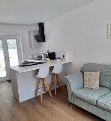 Halstead Apartment | New Annexe in Gosfied