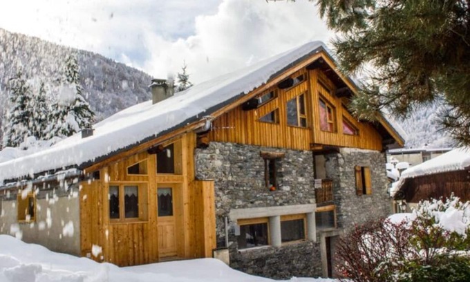 Sainte-Foy-Tarentaise Apartment | New apartment, 3 stars, sleeps 4, in authentic Savoyard chalet