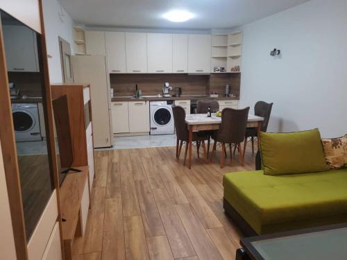 Sofia City Center Apartment | new apartment near city center with free parking