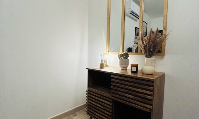 La Fuye-Velpeau Apartment | New apartment near train station