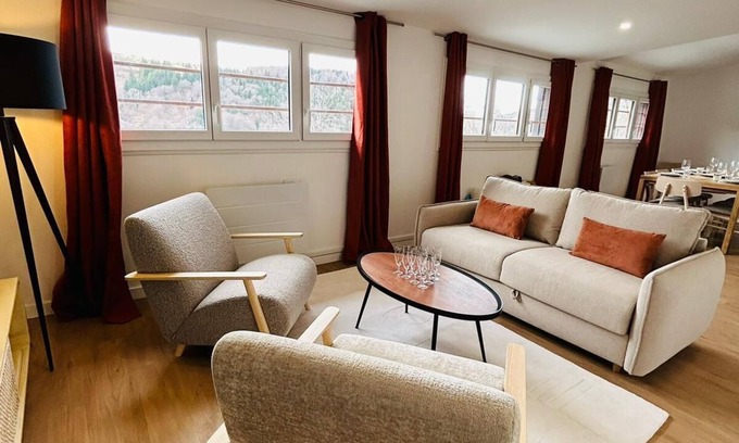 Mont-Dore Apartment | New : Appartement Vue Montagne à 800 M du Centre du Mont Dore