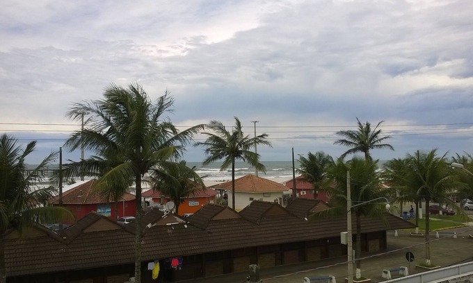 Mongagua Apartment | New apt sea front with beautiful balcony and sea views