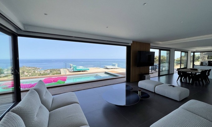 Corbara Villa | New architect-designed villa 2021 - 3 min. drive from the beach