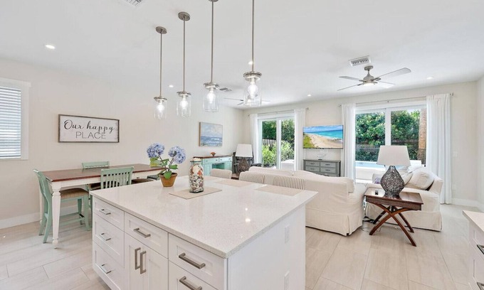 Southside House | New Azure Luxe Getaway