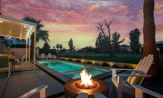 Coachella House | NEW Baja Salt Pool/Spa on the golf course! 5 min to festivals!