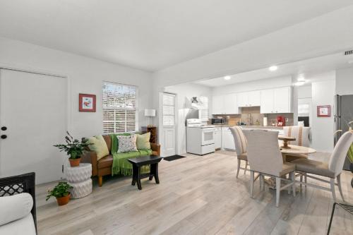 Palma Ceia Apartment | NEW! Bayside Escape - Cozy Hideaway Near Bayshore Beautiful