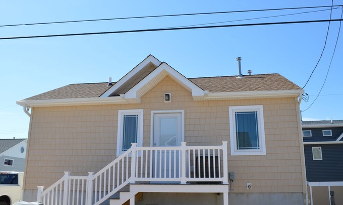 Lavallette House | New Beach Home W/ Central Air! 1 Block To The Beautiful Ocean