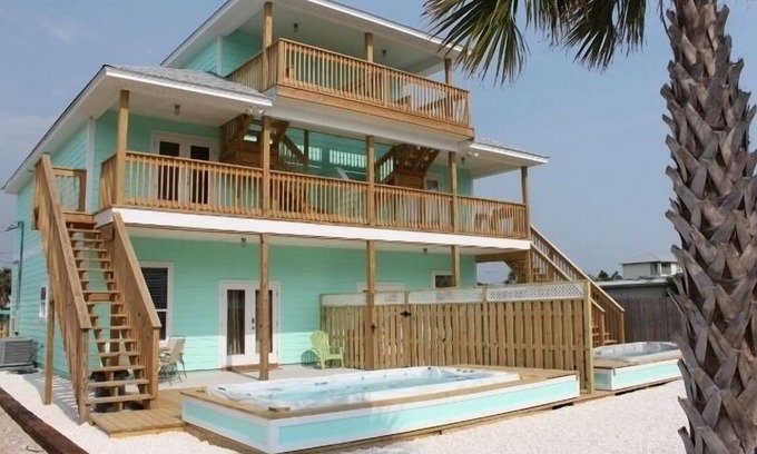 Crescent Beach House | New Beach Townhouse w/Private Pool - Steps from the Beach