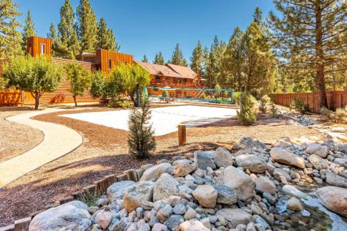 Big Bear House | New! Bearadise Frank's Fort Mountain Estate