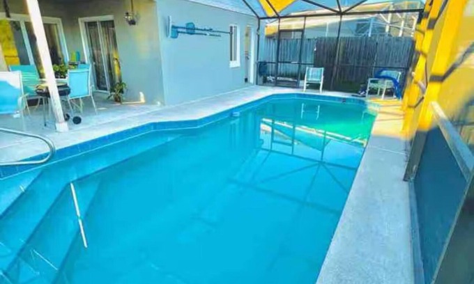 Montego Bay House | New Beautiful 2-Bedroom House near Disney.