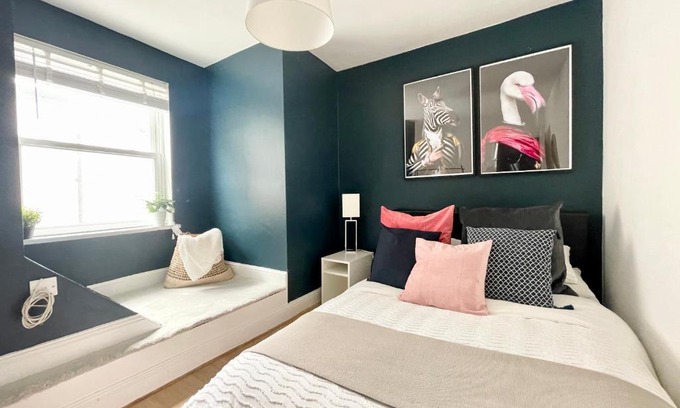 Holloway Apartment | *NEW* Beautiful 2 Bedroom House in Central Location