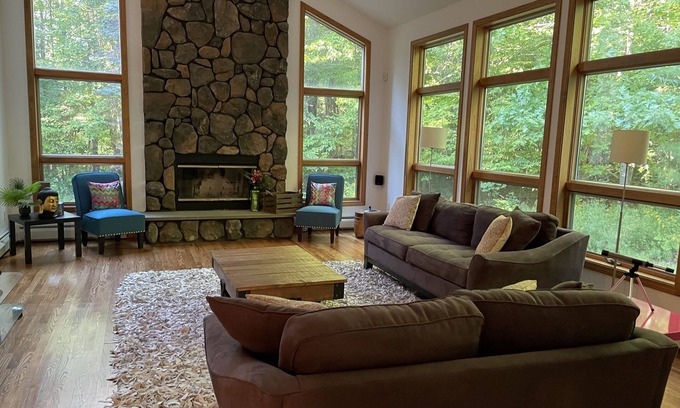 Goshen House | NEW! Beautiful 3br vacation home at Woodridge Lake, Goshen, Litchfield County