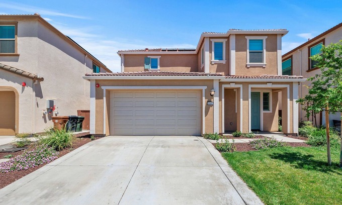 Elk Grove House | New beautiful cozy home in Elk Grove