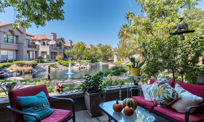 Central Scottsdale House | NEW! BEAUTIFUL SCOTTSDALE on the WATER!