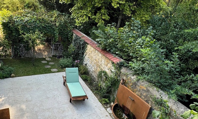 L'Isle-Adam House | New - Bed & Breakfast on garden in the center of L'isle Adam - Le clos de l'isle