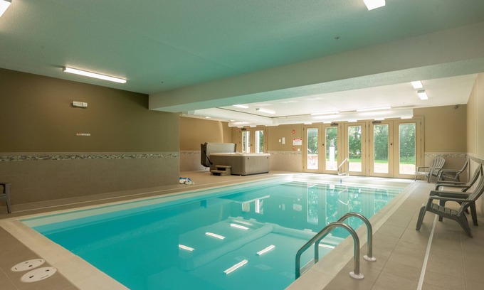 Waterfront Greens House | New! Beyond A Dream: Lakefront, Hot Tub, Pool!