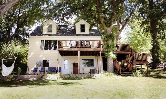 Ortonville House | New! Big Stone 4 Bedroom Renovated Home