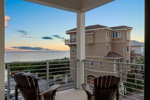 Seawalk Circle House | NEW Bikinis & Martinis Private Pool Gulf Views Bikes LSV
