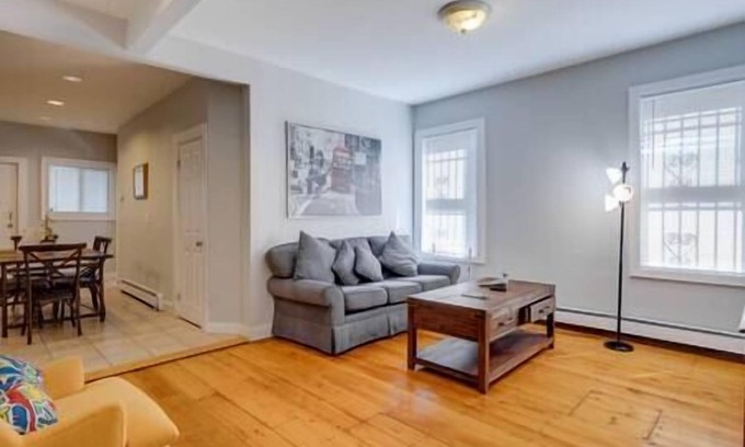 Dudley - Brunswick King Condo | NEW! Boston Condo Near MBTA, 3Mi to Fenway! (U1)