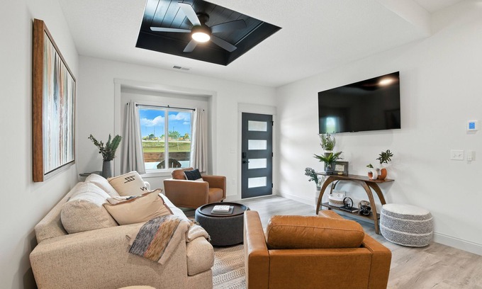 Lawrence House | NEW! Brand New Cool Comfy Lawrence Retreat