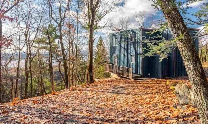 Glenford House | New Breathtaking Catskill Retreat with Views and Hot Tub, The Nest Retreat in Woodstock Catskill