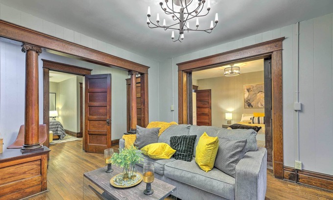 Huntington Apartment | NEW! Bright Huntington Apartment Near Parks