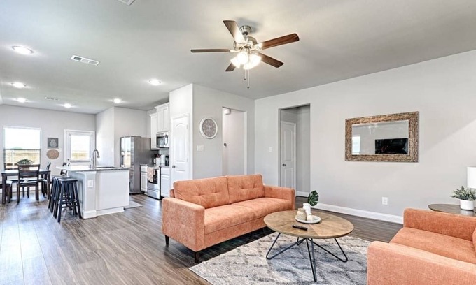 Greenville House | ✨ NEW BUILD 4BD 2BA Cheerful Bright Home! 🆕