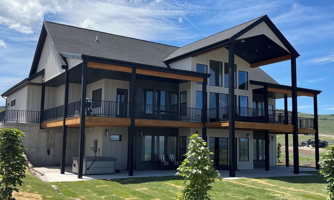 Fish Haven House | NEW BUILD! Bear Lake Escape. Spacious 6-bedroom house w/Private Beach Access!