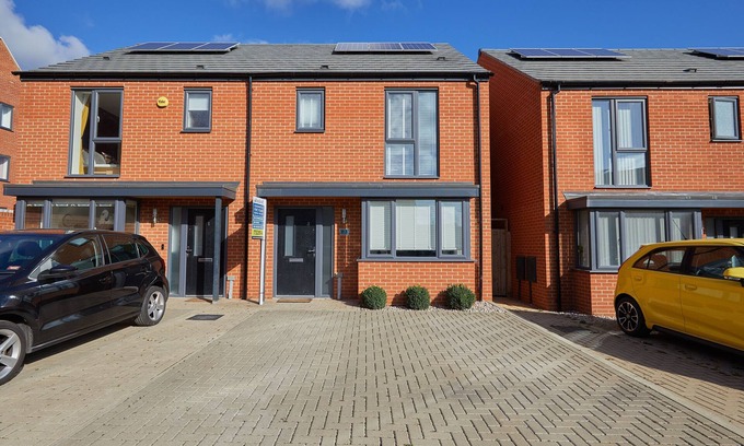 Derby House | New Build Derby Hospital 3 bed Town House