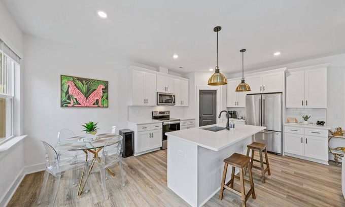 Charlotte House | New Build Near South End