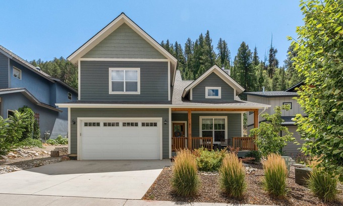 Durango - Purgatory House | New Build, Pet Friendly, A/C, 5 Minutes to Downtown Durango