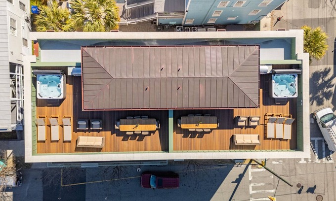 Radcliffeborough Apartment | New Build - Steps to King Street