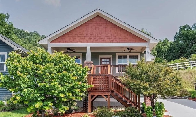 Swannanoa House | NEW: Byrd Bungalow - Luxury Home, Epic Views, Prime Spot