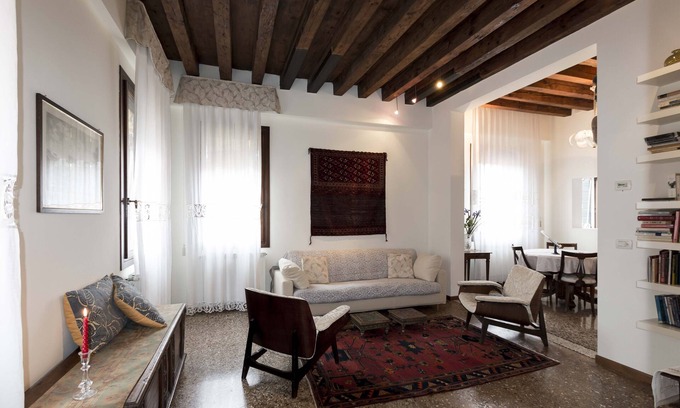 Santa Croce Apartment | NEW Ca' Magica, luxury historical apt, spectacular canal view